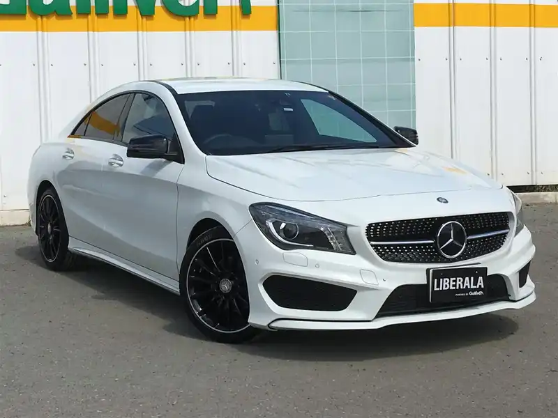 カタログ画像：ＣＬＡクラス（CLA-CLASS） ＣＬＡ１８０ エディションブラック 2015年4月 DBA-117342 1600cc カルサイトホワイト（Ｓ） 燃費17.4km / l メイン