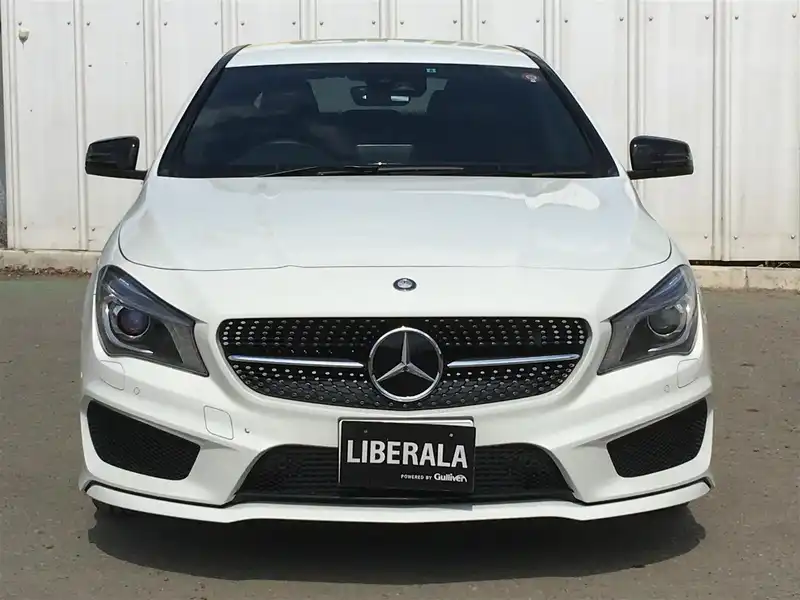 カタログ画像：ＣＬＡクラス（CLA-CLASS） ＣＬＡ１８０ エディションブラック 2015年4月 DBA-117342 1600cc カルサイトホワイト（Ｓ） 燃費17.4km / l フロント