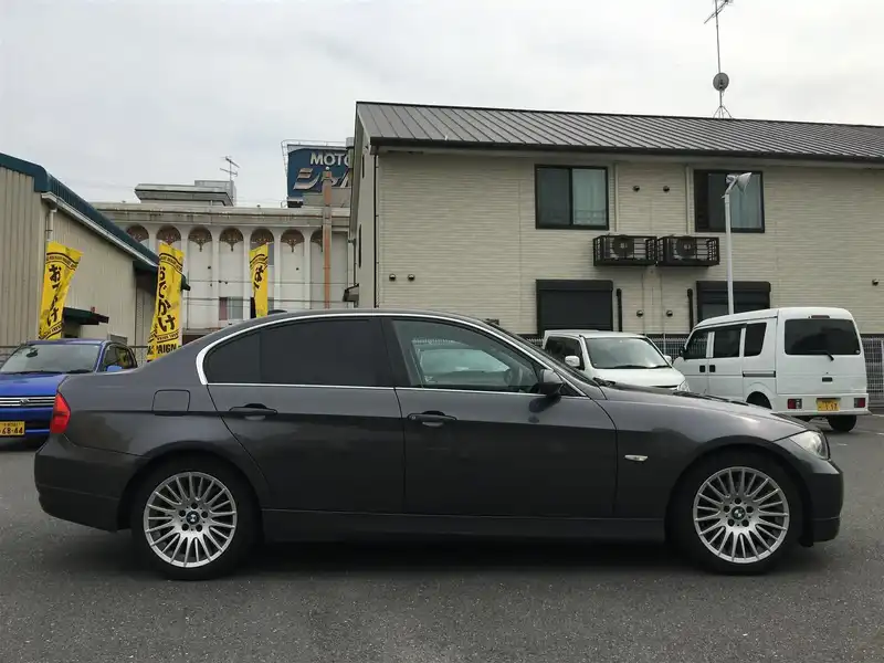 カタログ画像：３シリーズ（3 SERIES） ３２５ｉ 2005年9月 ABA-VB25 2500cc スパークリング・グラファイト（メタリック・カラー） 燃費9.3km / l  外装