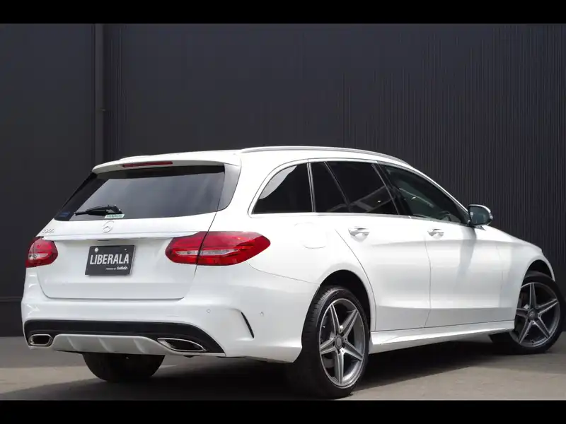 カタログ画像：Ｃクラスステーションワゴン（C-CLASS STATIONWAGON） Ｃ２００ ステーションワゴン スポーツ本革仕様 2015年4月 RBA-205242 2000cc ダイヤモンドホワイト（Ｍ） 燃費16.5km / l バック