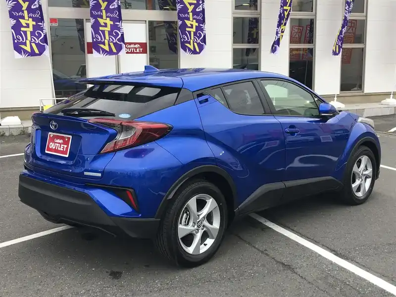 カタログ画像：Ｃ－ＨＲ（C-HR） Ｓ－Ｔ ＬＥＤパッケージ 2018年5月 DBA-NGX50 1200cc ネビュラブルーメタリック 燃費15.4km / l バック