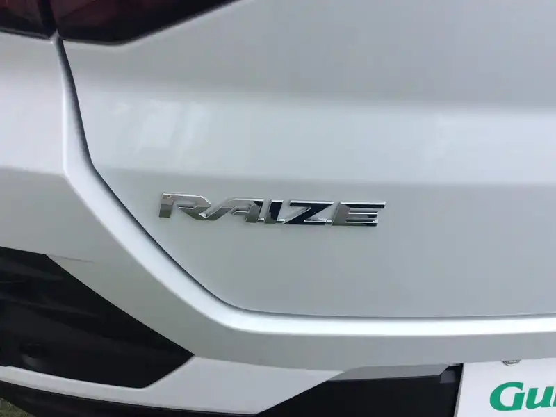 カタログ画像：ライズ（RAIZE） Ｚ 2019年11月 5BA-A200A 1000cc ブラックマイカメタリック×シャイニングホワイトパールorシャイニングホワイトパール 燃費18.6km / l 外装