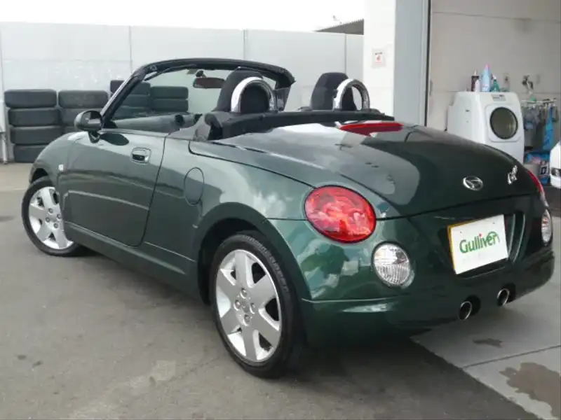 カタログ画像：コペン（COPEN） アクティブトップ 2010年8月 ABA-L880K 660cc ＤＣ・ダークグリーンマイカ 燃費15.2km / l  バック