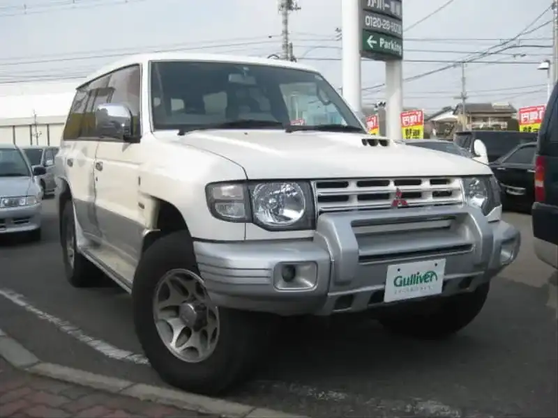 カタログ画像：パジェロ（PAJERO） キックアップルーフ ＧＥバン 1997年5月 KC-V46V 2800cc ソフィアホワイト メイン