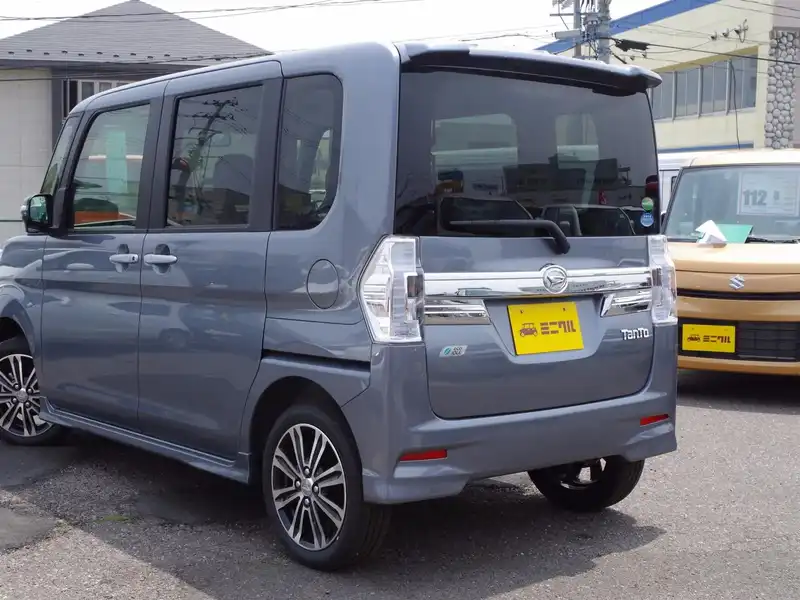 カタログ画像：タント（TANTO） カスタムＲＳ 2014年10月 DBA-LA600S 660cc タングステングレーメタリック 燃費26.0km / l バック