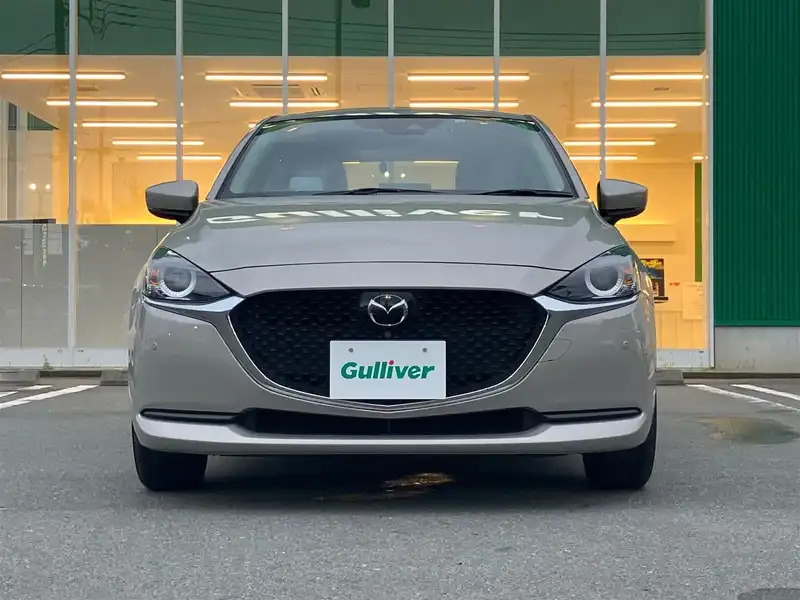 カタログ画像：ＭＡＺＤＡ２（MAZDA2） １５Ｓプロアクティブ スマートエディションⅡ 2021年6月 5BA-DJLFS 1500cc プラチナクォーツメタリック 燃費20.3km / l フロント