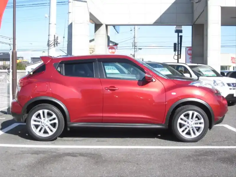 カタログ画像：ジューク（JUKE） １６ＧＴ ＦＯＵＲ プレミアムパーソナライズパッケージ 2013年12月 CBA-NF15 1600cc 燃費12.6km / l 外装