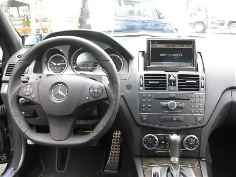 カタログ画像：Ｃクラス（C-CLASS） Ｃ６３ ＡＭＧ 2009年8月 CBA-204077 6300cc オブシディアンブラック（Ｍ） 燃費6.1km / l  内装