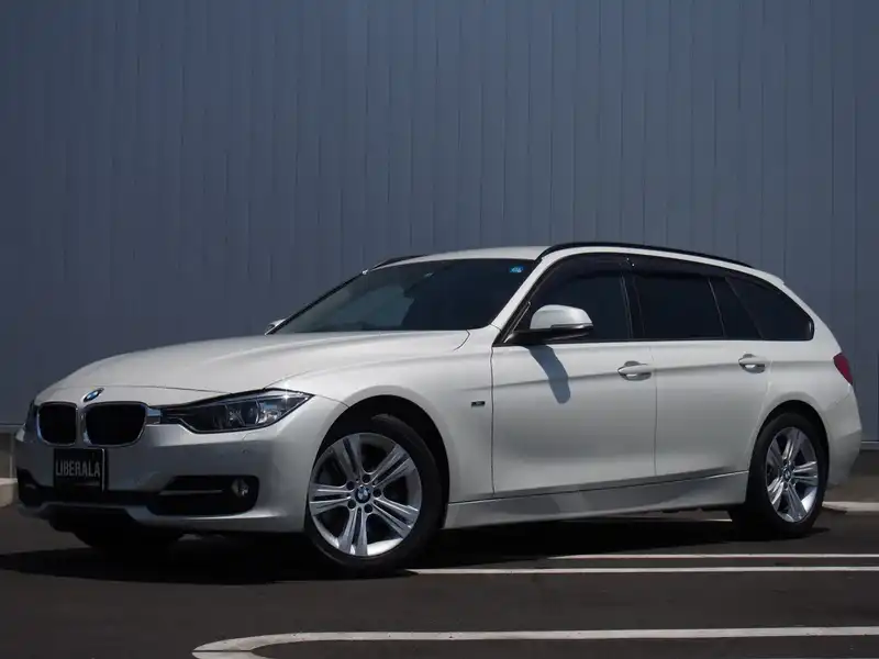 カタログ画像：３シリーズ（3 SERIES） ３２０ｄツーリング スポーツ 2016年5月 LDA-8C20 2000cc アルピン・ホワイトⅢ 燃費21.4km / l 外装