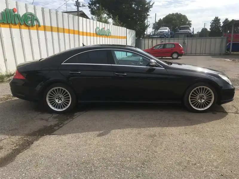 カタログ画像：ＣＬＳクラス（CLS-CLASS） ＣＬＳ３５０ ＡＭＧスポーツエディション 2006年9月 DBA-219356C 3500cc オブシディアンブラック（Ｍ） 燃費8.5km / l  外装