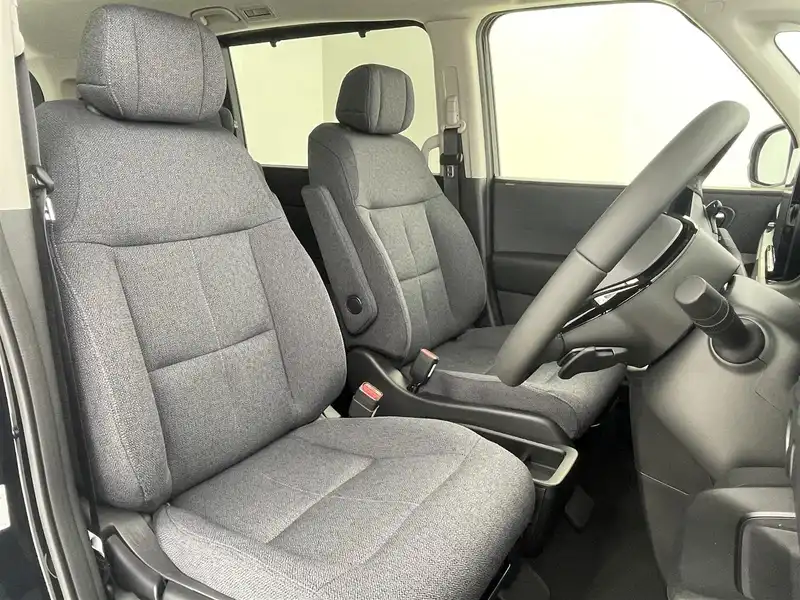 カタログ画像：ステップワゴン（STEPWAGON） スパーダ スロープ ３列目 2025年5月 5BA-RP6 1500cc クリスタルブラック・パール 燃費12.7km / l 内装