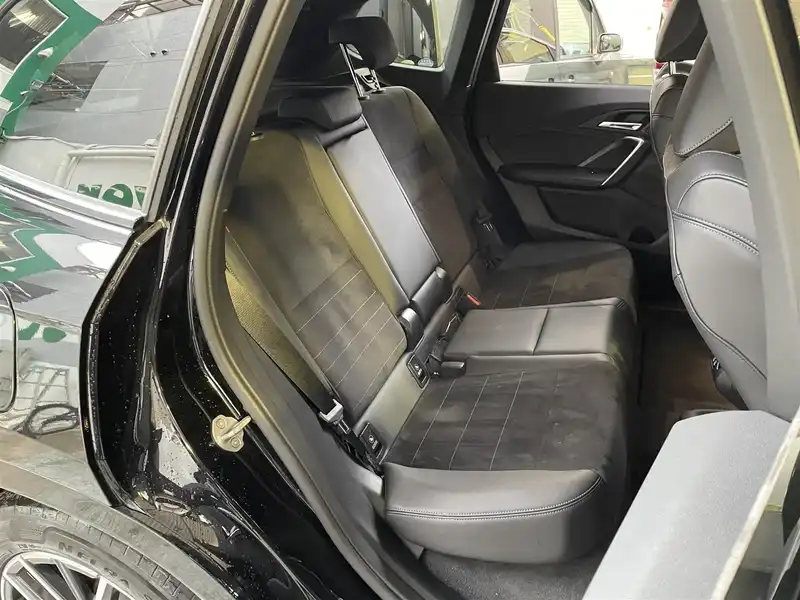 カタログ画像：ｉＸ１（iX1） ｘＤｒｉｖｅ ３０ ｘライン 2023年9月 ZAA-62EF67 ブラック・サファイア（メタリック・カラー） バック