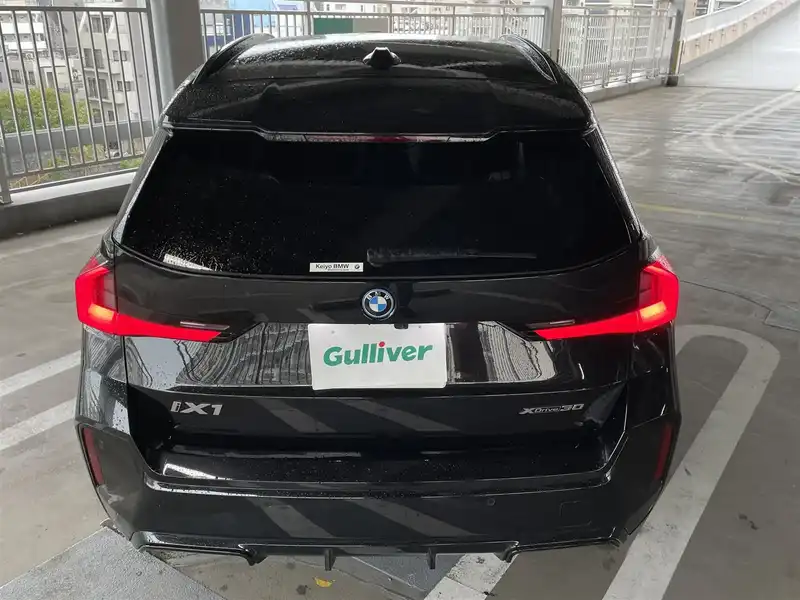 カタログ画像：ｉＸ１（iX1） ｘＤｒｉｖｅ ３０ ｘライン 2023年9月 ZAA-62EF67 ブラック・サファイア（メタリック・カラー） 外装