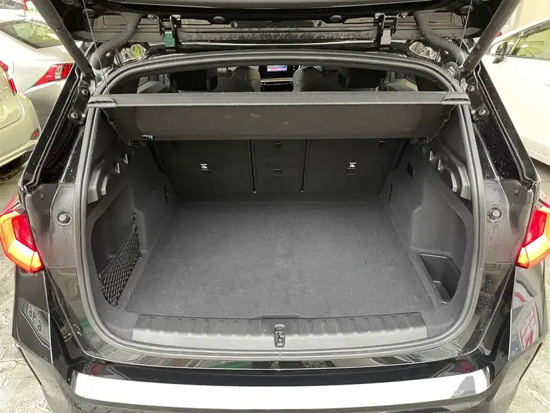 カタログ画像：ｉＸ１（iX1） ｘＤｒｉｖｅ ３０ ｘライン 2023年9月 ZAA-62EF67 ブラック・サファイア（メタリック・カラー） 内装