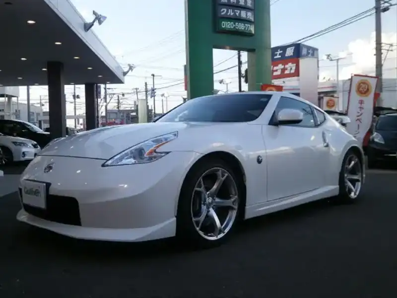 カタログ画像：フェアレディＺ（FAIRLADY Z） バージョンニスモ 2009年10月 CBA-Z34 3700cc ブリリアントホワイトパール（３Ｐ） 外装