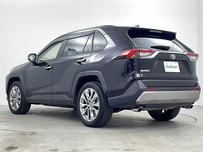 カタログ画像：ＲＡＶ４（RAV4） Ｇ Ｚパッケージ 2024年12月 6BA-MXAA54 2000cc アティチュードブラックマイカ 燃費15.2km / l バック
