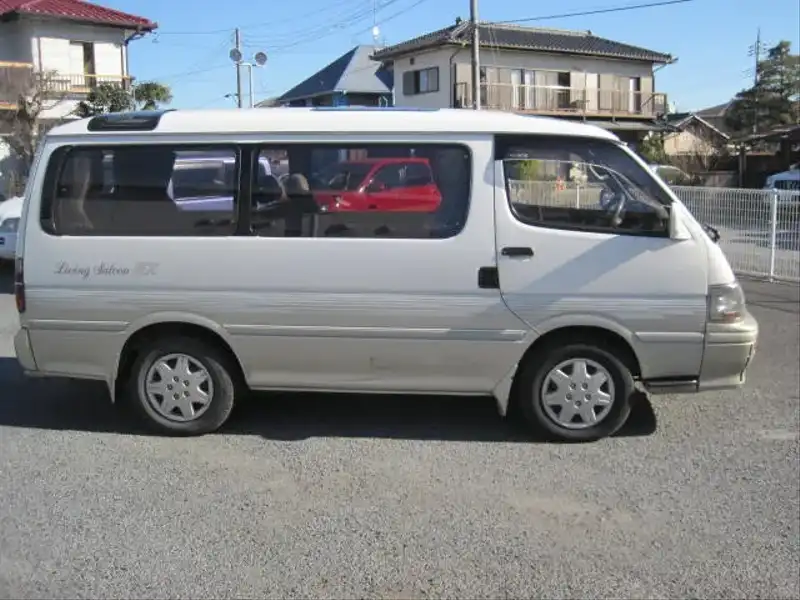 カタログ画像：ハイエースワゴン（HIACE WAGON） リビングサルーンＥＸ 1995年8月 KD-KZH106W 3000cc エレガントフラクセントーニング 燃費14.0km / l  外装