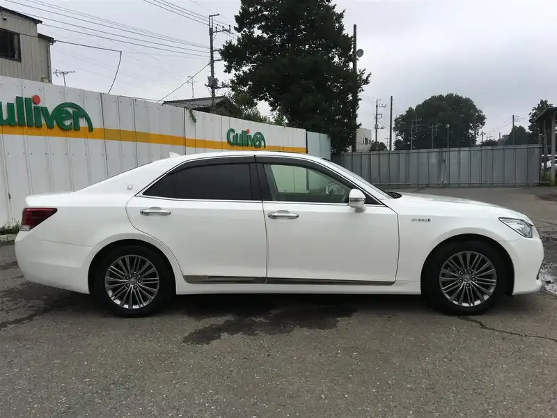 カタログ画像：クラウンハイブリッド（CROWN HYBRID） ロイヤルサルーンＧ 2014年7月 DAA-AWS210 2500cc ホワイトパールクリスタルシャイン 燃費23.2km / l 外装