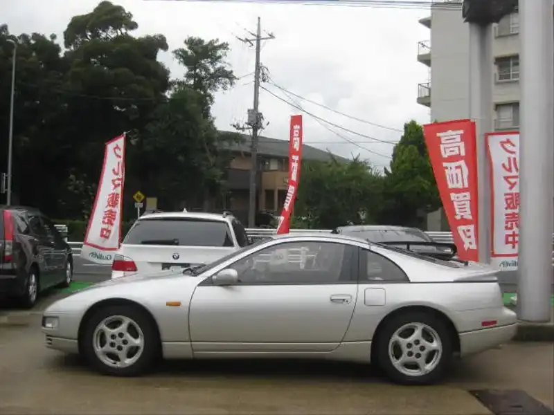 カタログ画像：フェアレディＺ（FAIRLADY Z） ３００ＺＸツインターボ ２シーター・標準ルーフ 1992年8月 E-CZ32 3000cc シルバーメタリック 燃費8.2km / l  外装