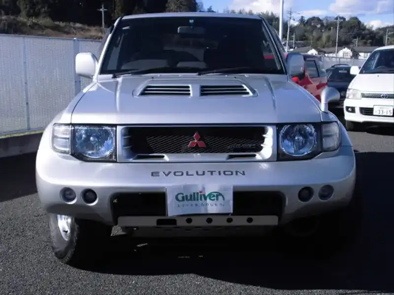 カタログ画像：パジェロ（PAJERO） エボリューション 1997年10月 E-V55W 3500cc サテライトシルバー（メタリック塗装） フロント