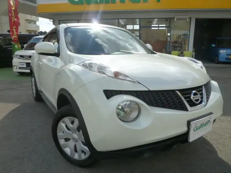 カタログ画像：ジューク（JUKE） １５ＲＸ 2010年6月 DBA-YF15 1500cc ホワイトパール（３Ｐ） 燃費17.2km / l メイン（その他）