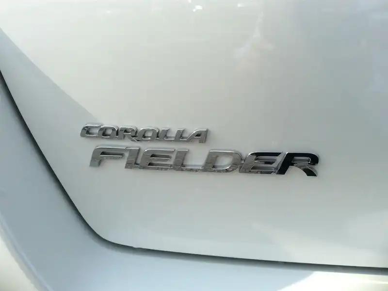 カタログ画像：カローラフィールダー（COROLLA FIELDER） ハイブリッドＧ エアロツアラー 2015年4月 DAA-NKE165G 1500cc ホワイトパールクリスタルシャイン 燃費33.8km / l 外装