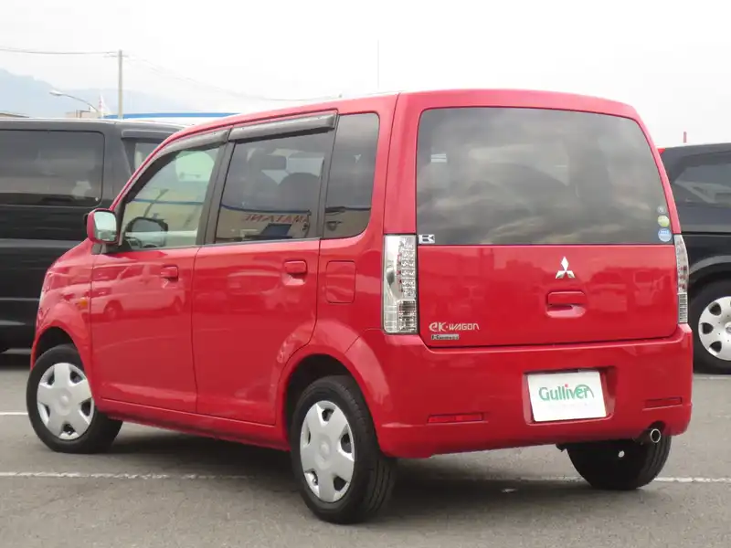 カタログ画像：ｅＫワゴン（EK WAGON） Ｍ 2008年8月 DBA-H82W 660cc レッドソリッド バック