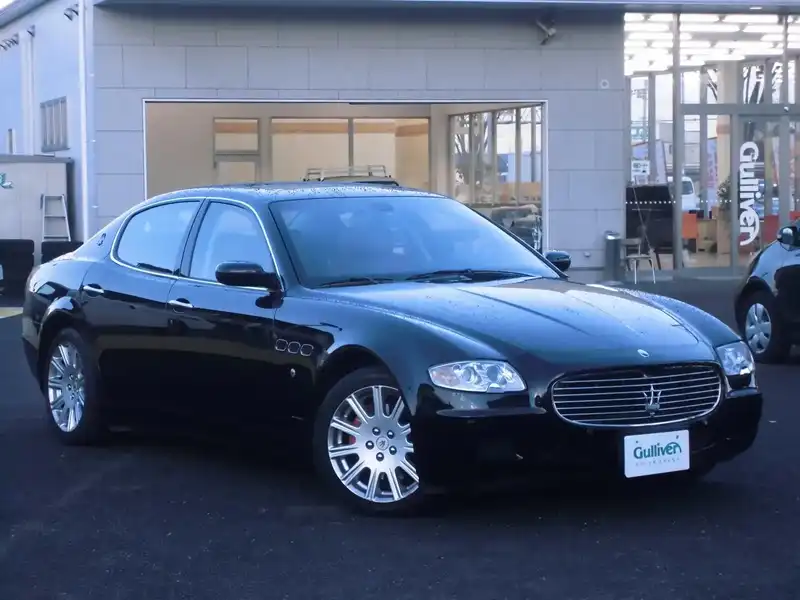 カタログ画像：クアトロポルテ（QUATTROPORTE） ベースグレード 2007年2月 GH-MQP 4200cc ネロorネロ・カルボニオ メイン（その他）