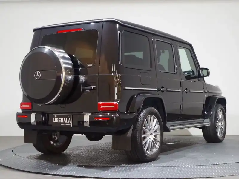 カタログ画像：Ｇクラス（G-CLASS） Ｇ５５０ ＡＭＧライン 2019年1月 ABA-463260 4000cc オブシディアンブラック（Ｍ）orマグネタイトブラック（Ｍ） 燃費7.9km / l バック