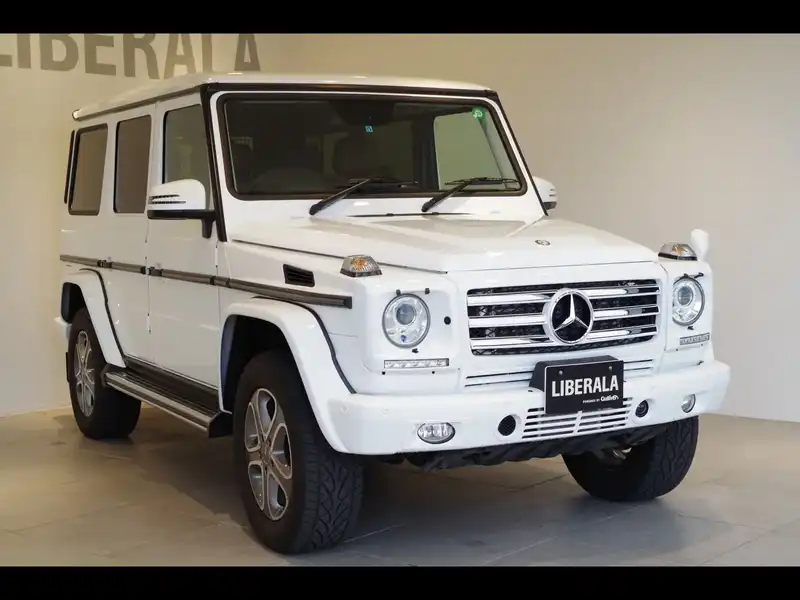 カタログ画像：Ｇクラス（G-CLASS） Ｇ３５０ ブルーテック ３５ｔｈアニバーサリーエディション 2014年9月 FDA-463346 3000cc ポーラーホワイト（Ｓ） メイン