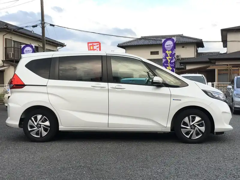 カタログ画像：フリード＋ハイブリッド（FREED PLUS HYBRID） ハイブリッドＧ・ホンダセンシング 2017年12月 DAA-GB7 1500cc ホワイトオーキッド・パール 燃費27.2km / l 外装