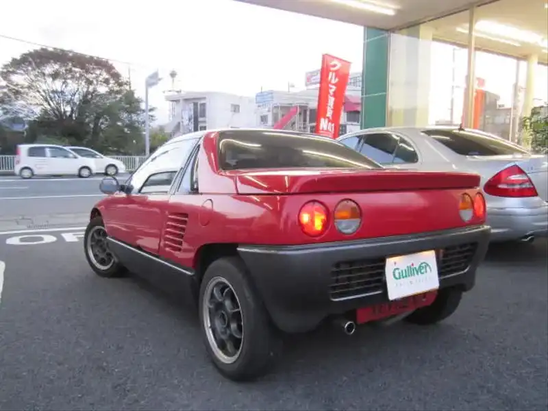 カタログ画像：オートザムＡＺ－１（AUTOZAM AZ-1） ＡＺ－１ 1992年10月 E-PG6SA 660cc クラシックレッド／ベネシアングレーメタリック 燃費18.4km / l  バック