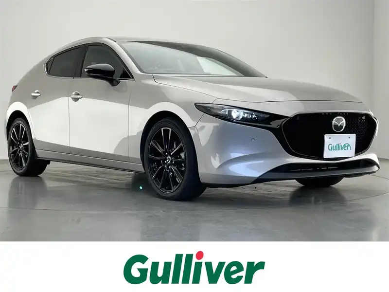 ＭＡＺＤＡ３ファストバック（マツダ）のゴールド・シルバー系（金・銀）の中古車を検索｜【中古車のガリバー】