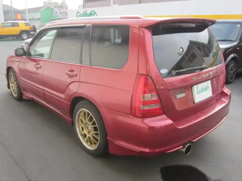 カタログ画像：フォレスター（FORESTER） クロススポーツ２．０Ｔ 2004年2月 TA-SG5 2000cc コアレッド・メタリック 燃費12.2km / l  バック