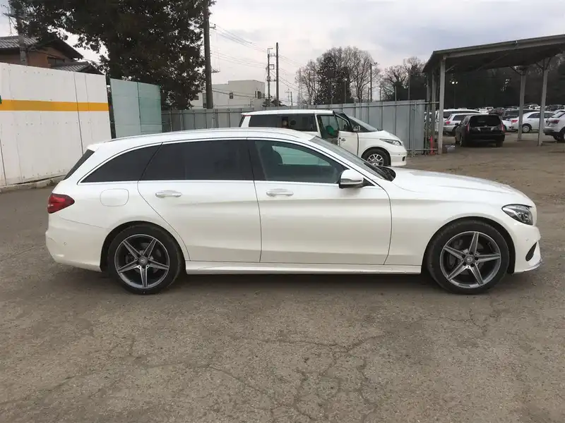 カタログ画像：Ｃクラスステーションワゴン（C-CLASS STATIONWAGON） Ｃ２２０ｄ ステーションワゴン スポーツ 2016年9月 LDA-205204 2200cc ダイヤモンドホワイト（Ｍ） 燃費19.6km / l 外装