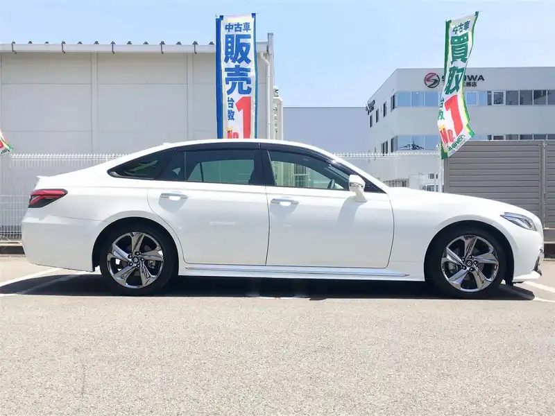 カタログ画像：クラウン（CROWN） ＲＳ 2019年10月 3BA-ARS220 2000cc ホワイトパールクリスタルシャイン 燃費12.4km / l 外装