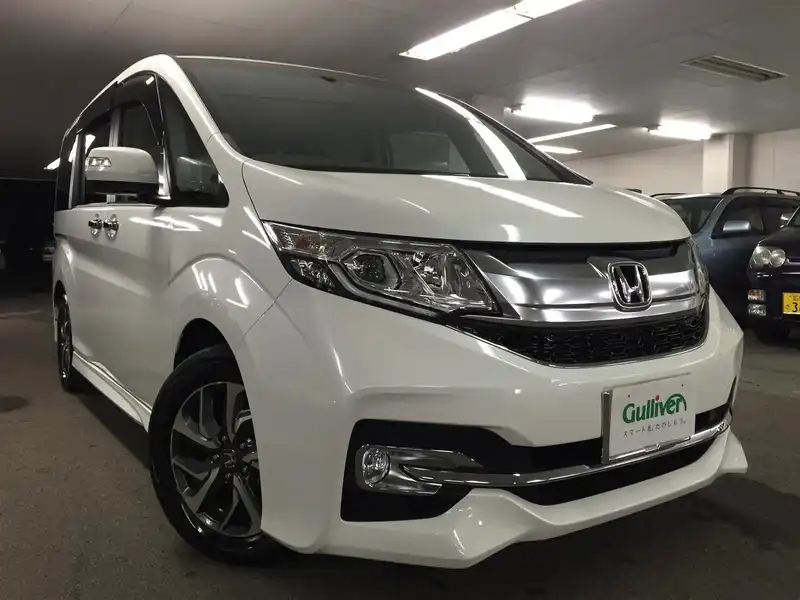 カタログ画像：ステップワゴンスパーダ（STEPWAGON SPADA） スパーダ 2015年4月 DBA-RP3 1500cc ホワイトオーキッド・パール 燃費16.0km / l メイン（その他）