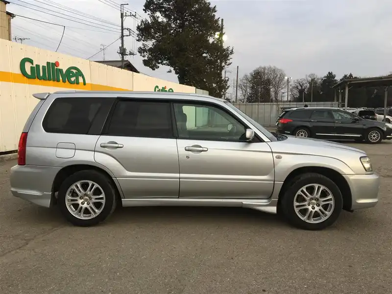 カタログ画像：フォレスター（FORESTER） クロススポーツ２．０ｉ 2004年2月 TA-SG5 2000cc 燃費12.2km / l  メイン