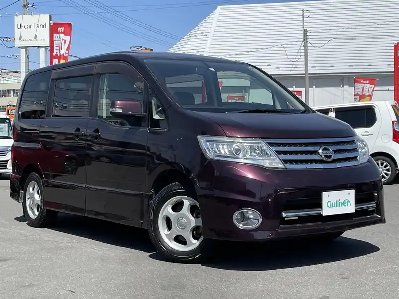 セレナ平成21年式の純正ナビのみの販売です。車両は違います