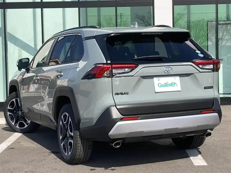 カタログ画像：ＲＡＶ４（RAV4） アドベンチャー 2020年8月 6BA-MXAA54 2000cc アーバンカーキ 燃費15.2km / l バック