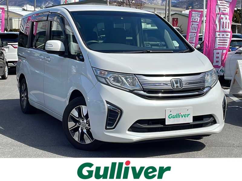 カタログ画像：ステップワゴン（STEPWAGON） Ｇ サイドリフトアップシート車 2015年4月 DBA-RP2 1500cc ホワイトオーキッド・パール 燃費14.8km / l メイン