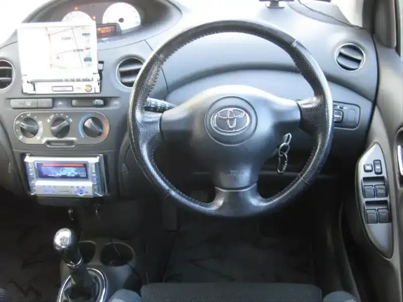 カタログ画像：ヴィッツ（VITZ） ＲＳ Ｖパッケージ 2004年2月 CBA-NCP13 1500cc グレーメタリック 燃費15.2km / l  内装