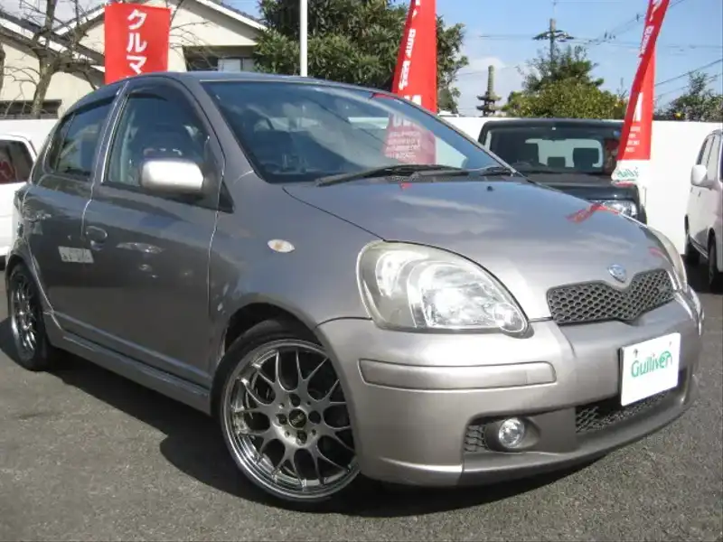 10016186 | カタログ画像：ヴィッツ（VITZ） ＲＳ Ｖパッケージ 2004年2月 CBA-NCP13 1500cc グレーメタリック メイン（その他）