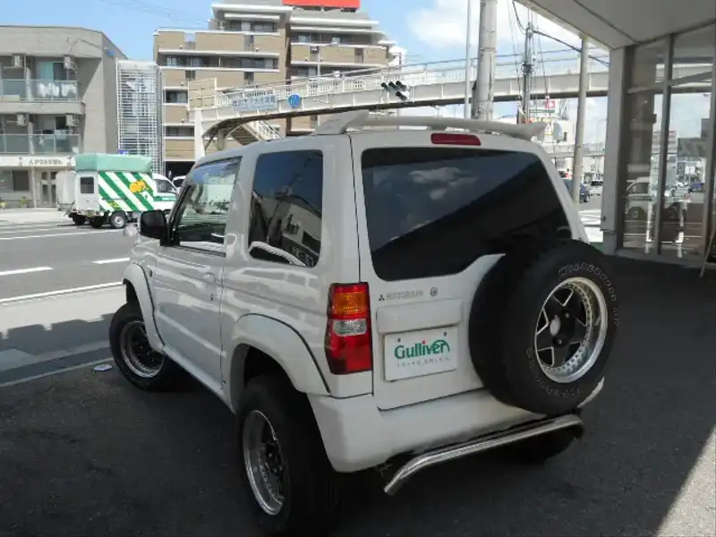 カタログ画像：パジェロミニ（PAJERO MINI） スポーツ 1998年10月 GF-H58A 660cc ソフィアホワイト（Ｓ） バック