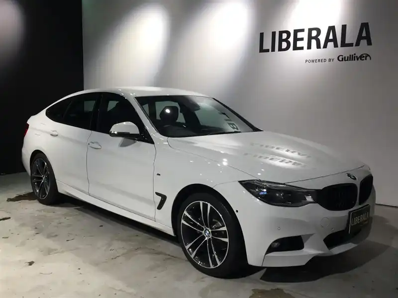 カタログ画像：３シリーズ（3 SERIES） ３２０ｄ ｘＤｒｉｖｅ グランツーリスモ Ｍスポーツ 2018年1月 LDA-8T20 2000cc アルピン・ホワイトⅢ 燃費17.4km / l メイン