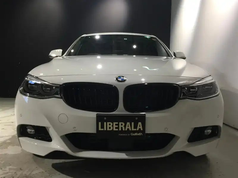 カタログ画像：３シリーズ（3 SERIES） ３２０ｄ ｘＤｒｉｖｅ グランツーリスモ Ｍスポーツ 2018年1月 LDA-8T20 2000cc アルピン・ホワイトⅢ 燃費17.4km / l フロント