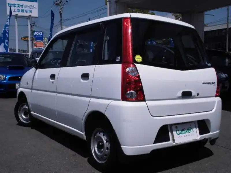 カタログ画像：プレオ（PLEO） Ｆ 2004年4月 TA-RA1 660cc ピュアホワイト 燃費22.0km / l  バック