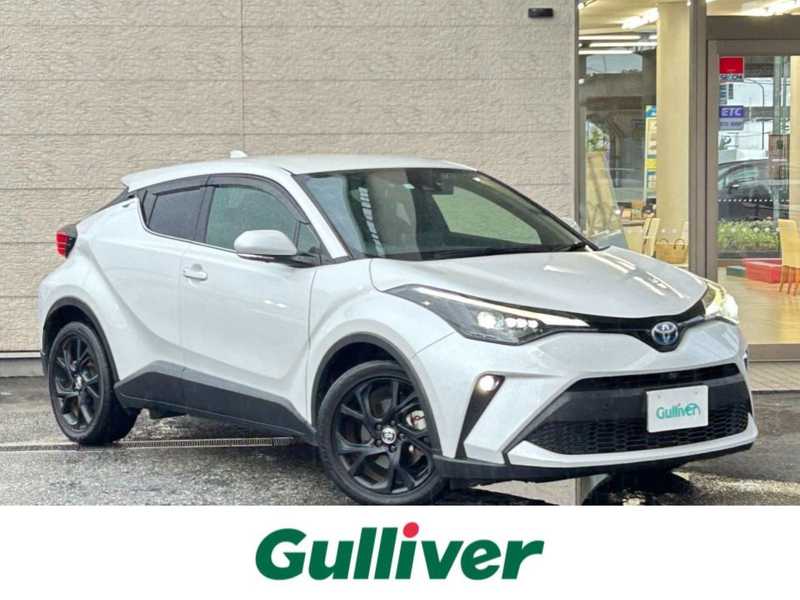 1/24　Toyota　C-HR　G（2017）　ホワイトパール 1/24 Toyota C-HR G（2017） ホワイトパール Amazon.co.jp: 1/24