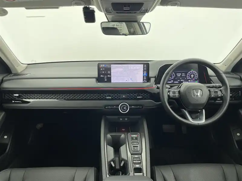 カタログ画像：アコード（ACCORD） ｅ：ＨＥＶ 2024年3月 6AA-CY2 2000cc プラチナホワイト・パール 燃費23.8km / l 内装