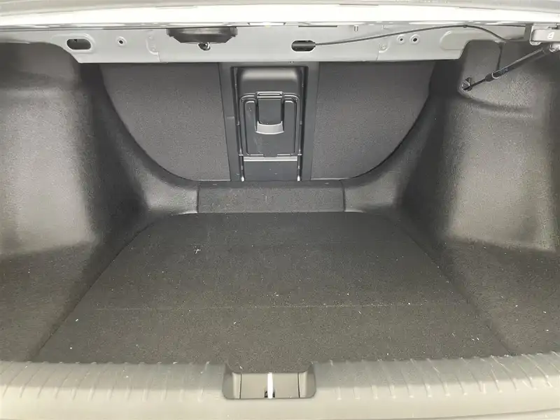 カタログ画像：アコード（ACCORD） ｅ：ＨＥＶ 2024年3月 6AA-CY2 2000cc プラチナホワイト・パール 燃費23.8km / l 内装